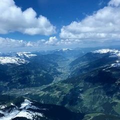 Flugwegposition um 11:51:25: Aufgenommen in der Nähe von Gemeinde Hainzenberg, Österreich in 2908 Meter